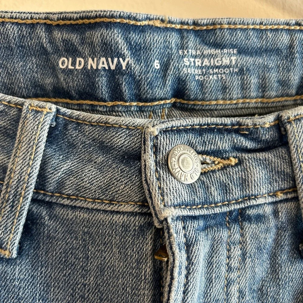 Old Navy Straight Leg Jeans 6 Extra High Rise ‎ Medium Wash